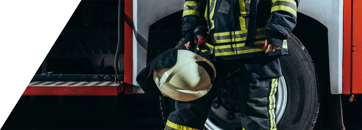 Unser Team übernimmt Reinigungs- und Aufbereitungsarbeiten an Fahrzeugen, Geräten, Ausrüstung und Einsatzstellen Unser Team übernimmt Reinigungs- und Aufbereitungsarbeiten an Fahrzeugen, Geräten, Ausrüstung und Einsatzstellen
